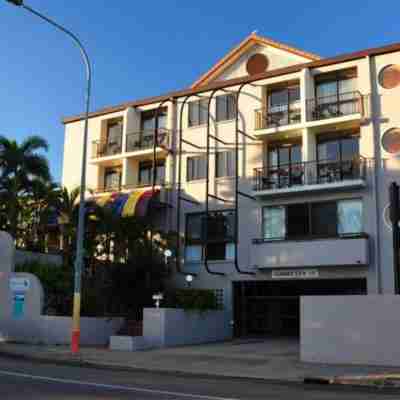 Waters Edge the Strand Hotel Exterior