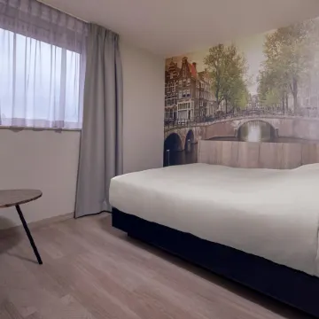 Inntel Hotels Amsterdam Centre Отели рядом с достопримечательностью «Круглая лютеранская церковь»