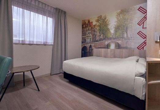 3. 인텔 호텔스 암..