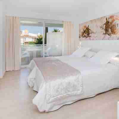 Iberostar Waves Cristina Rooms