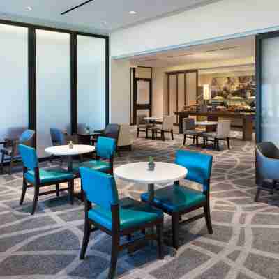 Newark Liberty International Airport Marriott Dining/Meeting Rooms