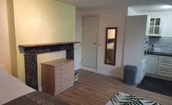 Self Contained Studio Flat in Winterton Hall