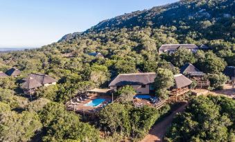 Woodbury Lodge – Amakhala Game Reserve