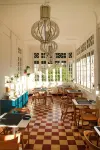 The Luggage Hotels in Santo Antonio dos Olivais