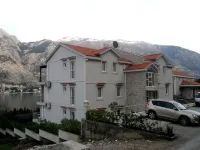Muo Apartments Hotels in Kavac