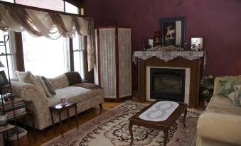 Bondy House Bed & Breakfast - Housity