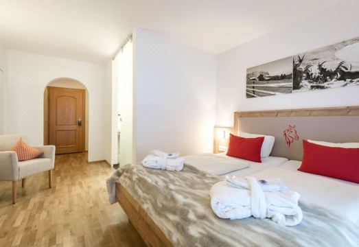 Sporthotel by Alpenlodge Hotel Overview