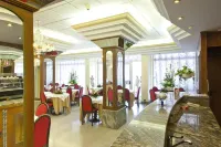 Hotel Excelsior - breakfast