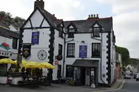 The Crown Hotel فنادق في کینوید، دنبیگ‌شر