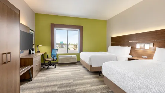 Holiday Inn Express & Suites Waycross