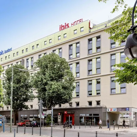 Ibis Berlin Kurfuerstendamm Отели рядом с достопримечательностью «Станция метро Mierendorffplatz»