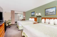 Days Inn by Wyndham Cedar Falls- University Plaza - Gym