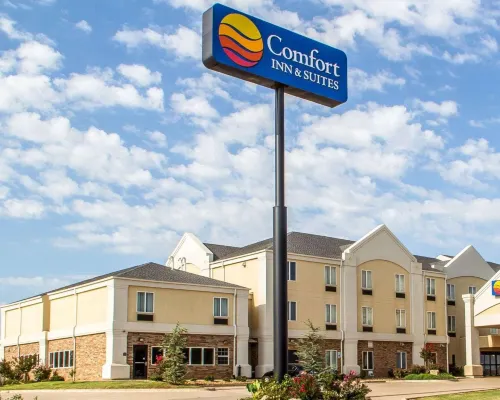 Comfort Inn & Suites Perry I-35 Hotels in Perry
