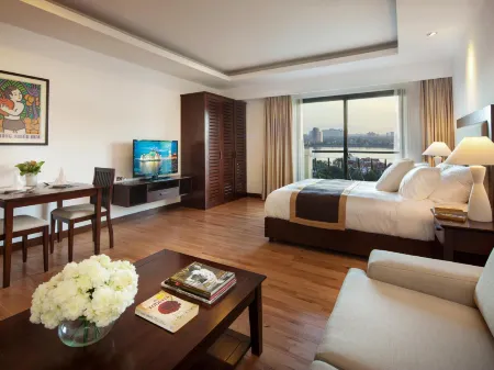 Elegant Suites Westlake