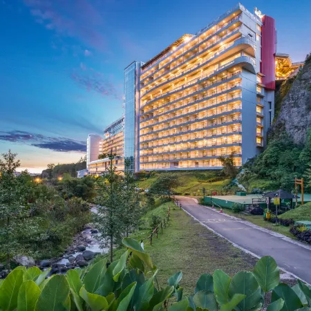 Le Eminence Puncak Hotel Convention & Resort