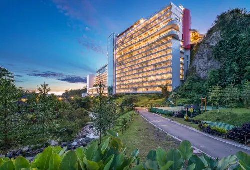 Le Eminence Puncak Hotel Convention & Resort Hotels in Cipanas