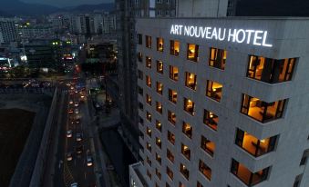 Geoje Artnouveau Suite Hotel