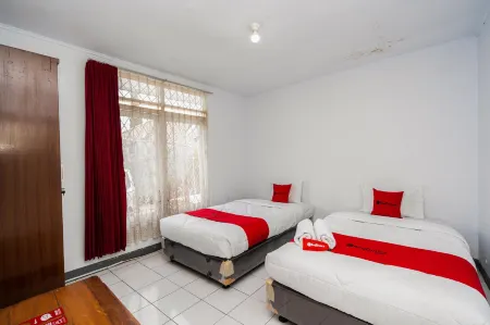 RedDoorz Syariah Near Rsud Cimacan