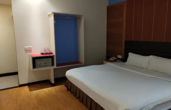 佩達納廣場MB酒店