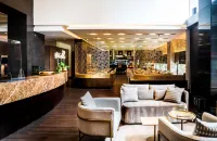 93 Luxury Suites and Residences - Kitchen