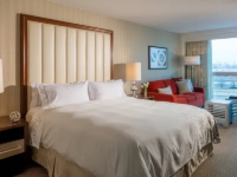 Renaissance Newark Airport Hotel โรงแรมในเอลิซาเบท