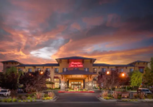 Hampton Inn & Suites Windsor - Sonoma Wine Country
