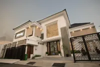 Bening Syariah Boutique Hotel Hotel in zona POOLVILLA PURWOKERTO