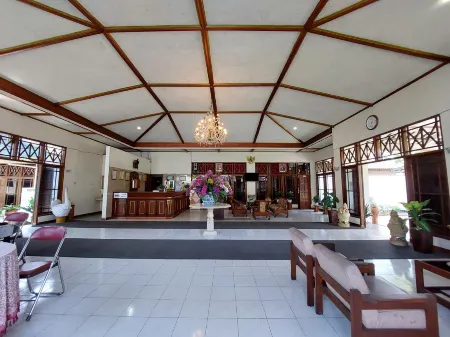 Hotel Puri Merbabu Asri