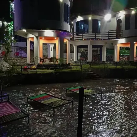 Al Maidah Hotel and Restaurant