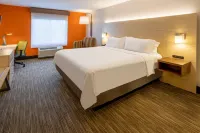 Holiday Inn Express & Suites SALISBURY - DELMAR by IHG
