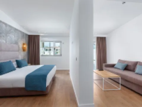 クマラ セレノア、ロペサン ホテルズ コマルカ・スールのホテル