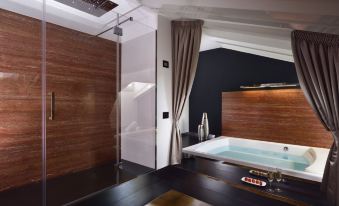 Stendhal Luxury Suites