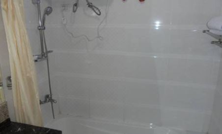 Ararat Hotel - Housity