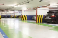 ドリア グランド ホテル ルーフトップ - 駐車場