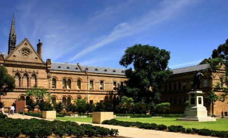 Christies No 1 Esplanade - Housity