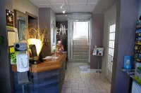 Logis Hotel Restaurant des Voyageurs Hotels in Treignac