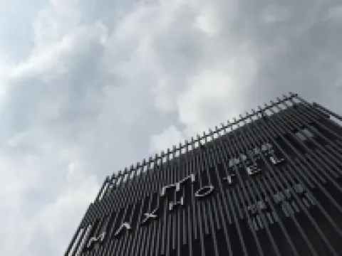 โรงแรมแมกซ์ สุบังจายา โรงแรมในสุบังจายา