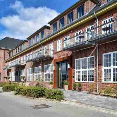 Das James Hotel Exterior