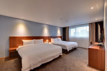 Sea Moon Tourist Hotel