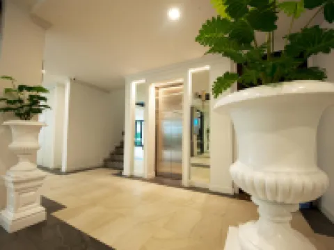 โรงแรมบีทู ริเวอร์ไซด์ พรีเมียร์