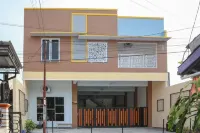RedDoorz Syariah Near Suncity Mall Madiun Hotels in Taman