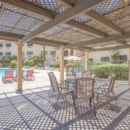 Ramada by Wyndham Barstow