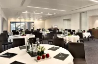 DoubleTree by Hilton Hotel London - Tower of London - breakfast
