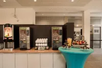 HI Generation Europe Hostel Hoteles en Molenbeek-Saint-Jean