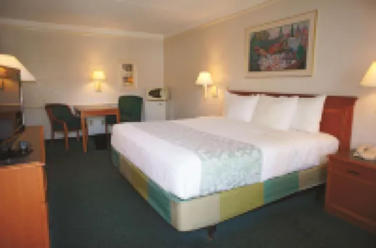 La Quinta Inn by Wyndham Bakersfield South