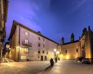 Palacio de Pujadas Hotels in Viana