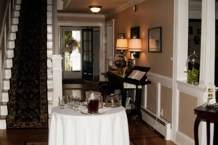 Victoria Inn Отели рядом с достопримечательностью «Парк штата Рай Харбор»