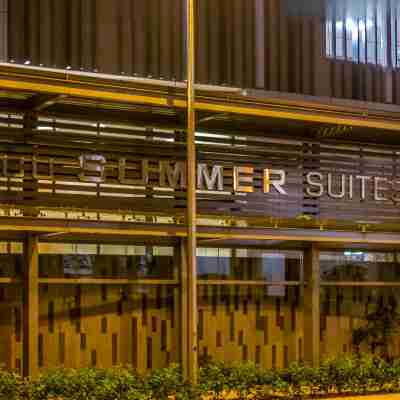 Resort Hostel in City Hotel Exterior