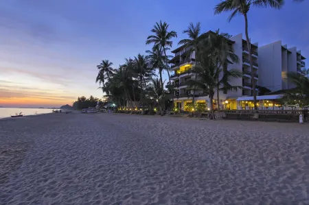 Rayong Chalet Hotel and Resort