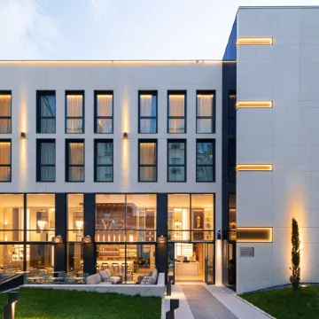 Yac Paris Clichy, A Member of Radisson Individuals